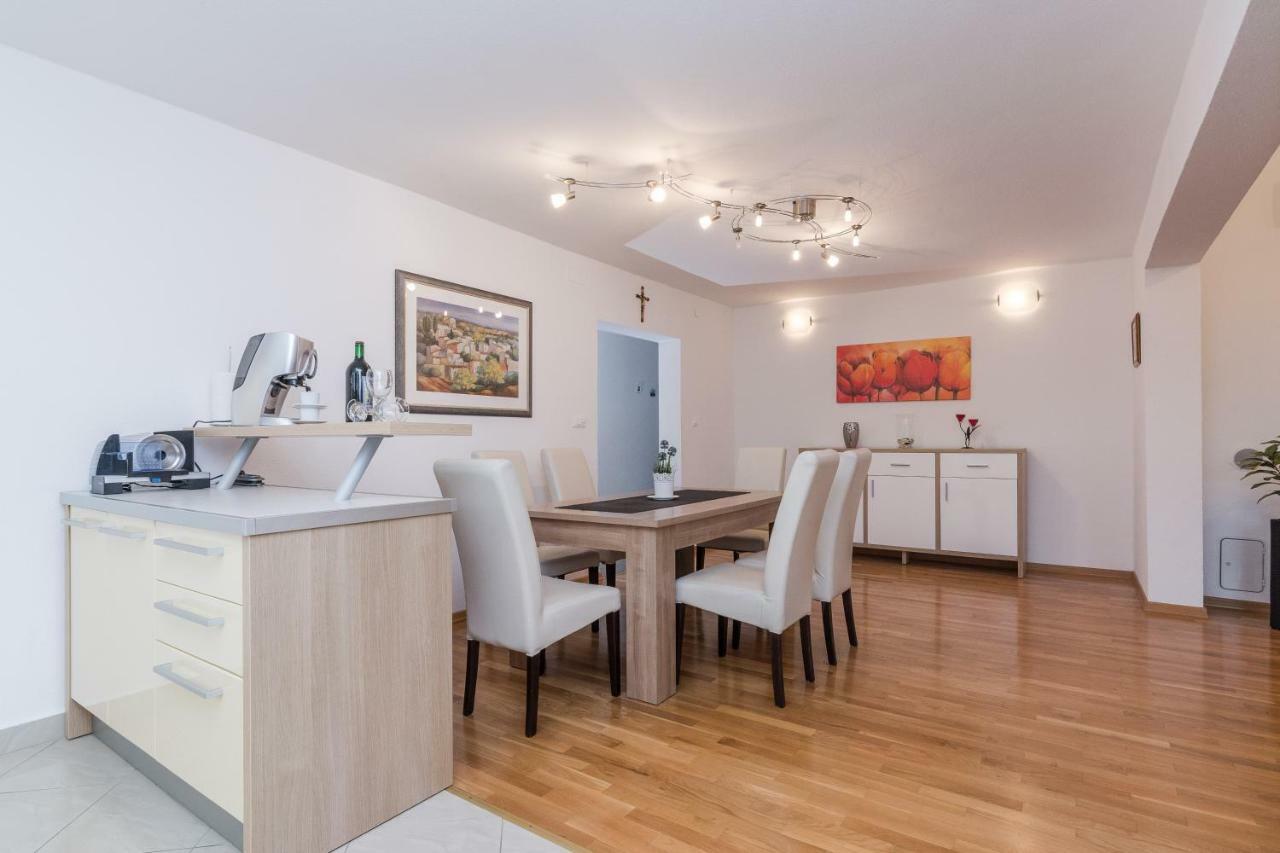 Apartment Natalie Sea View With 3 Bedrooms And Everything Is Air-Conditioned Sali Zewnętrze zdjęcie