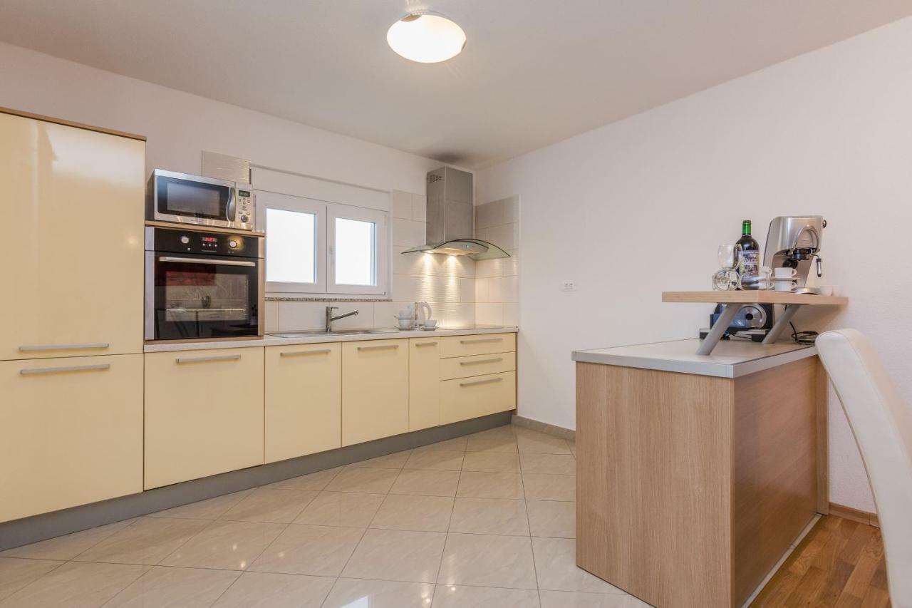 Apartment Natalie Sea View With 3 Bedrooms And Everything Is Air-Conditioned Sali Zewnętrze zdjęcie