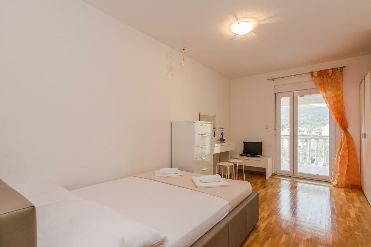 Apartment Natalie Sea View With 3 Bedrooms And Everything Is Air-Conditioned Sali Zewnętrze zdjęcie