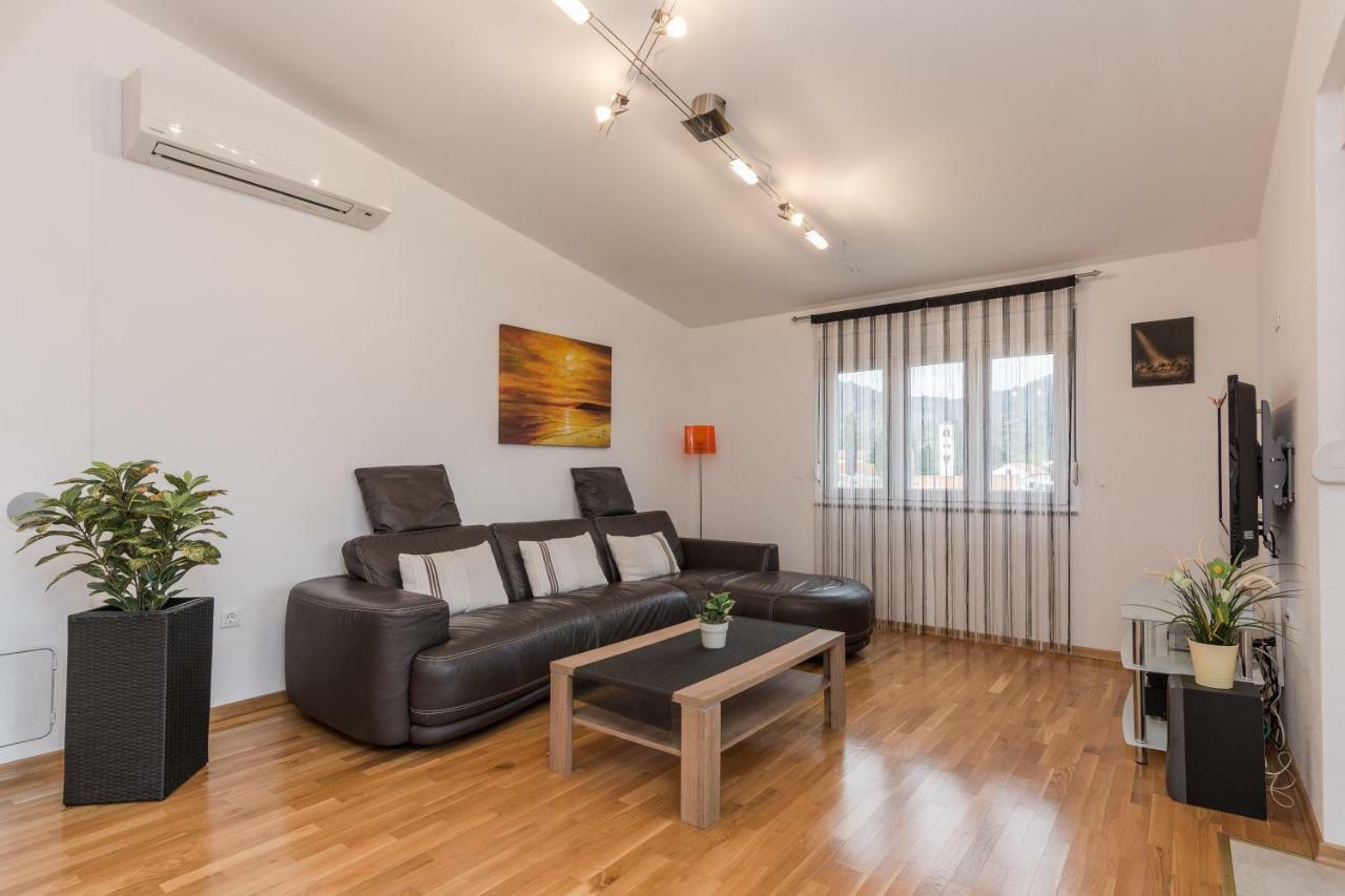 Apartment Natalie Sea View With 3 Bedrooms And Everything Is Air-Conditioned Sali Zewnętrze zdjęcie